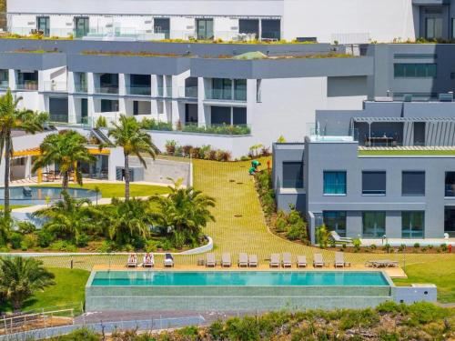Aqua Apartment