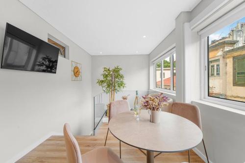 Cozy Apartment In Heart of City