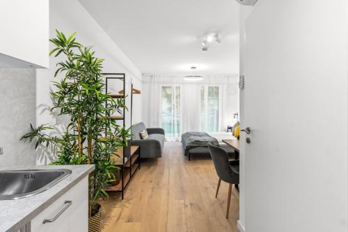 Modern Apartment - AC - 15min to City