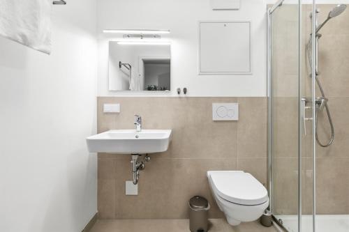 Modern Apartment - AC - 15min to City