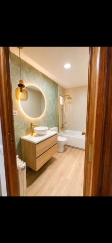 Luxury renovated apartment with terrace in Madrid photo 9