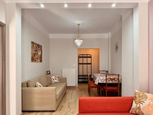 Velvet, Spacious 1BD in the Center
