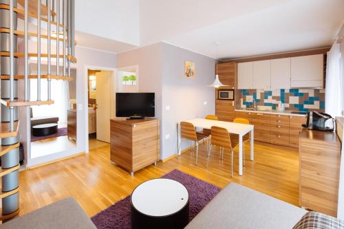 Et tv og/eller underholdning på Maline Apartments