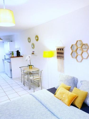 Studio à 5 mn à pied de la gare Saint-Roch