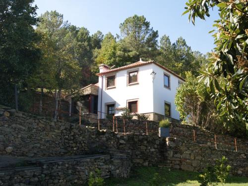 Κήπος έξω από το Quinta das Aveleiras
