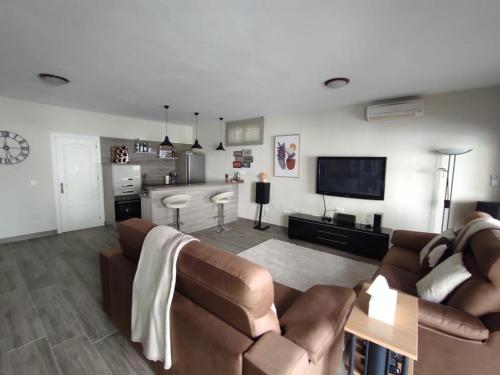 Stylish 4 bedroom Villa with private pool