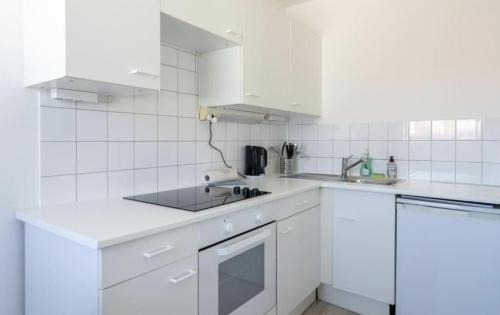 Charming Central Long-Term Apartment