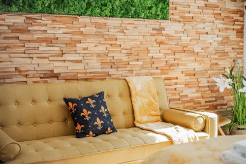 Classy Premium Apartment with Free Parking