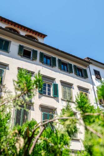Via Ricasoli apartment, next to Accademia