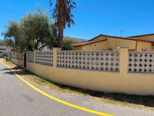 Pleno CENTRO, JARDIN al lado de la PLAYA, WIFI, barbacoa, CLIMA
