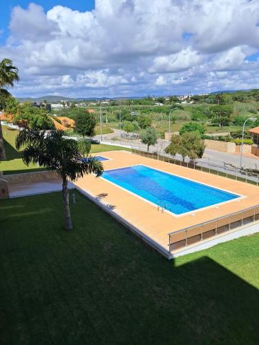 T2 CHARME AC-PISCINA e GARAGEM