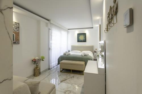 C13 staywizus-2BDR 15 min Palais Festivals-AC-Parking-Balcony