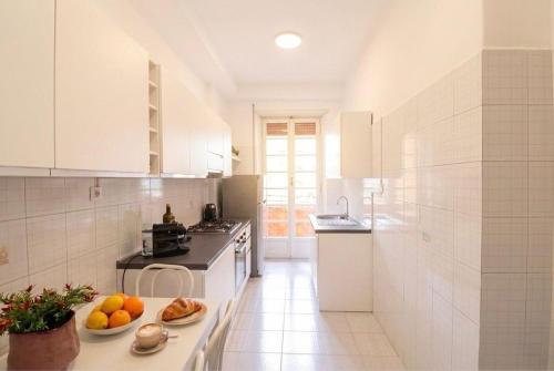 Stylish Vatican Chic Home - 3 Suites & Metro 7min