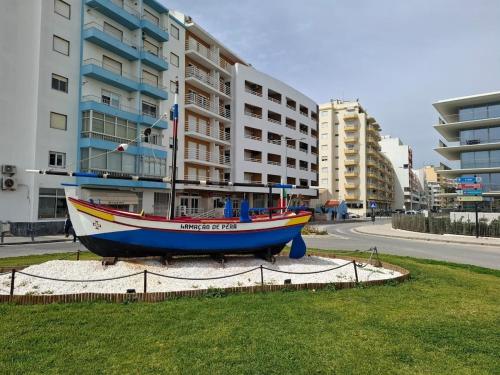 Bright Apartment Near the Beach at Armação de Pêra, Algarve