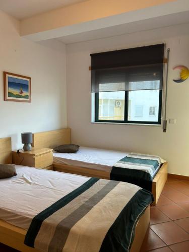 Bright Apartment Near the Beach at Armação de Pêra, Algarve