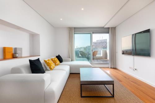 ApartUP Colon Attic Center
