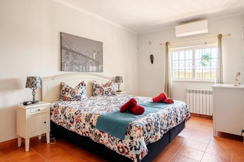 Charming villa with 3 bedrooms and sea view