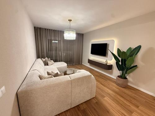 Modern apartment in Valle Romano with pool