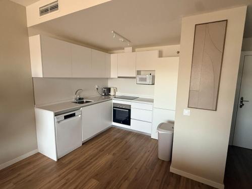 Modern apartment in Valle Romano with pool