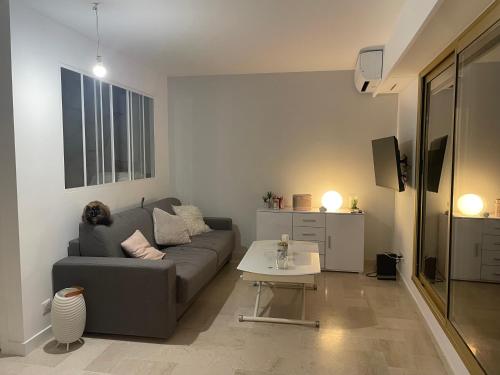 Appartement plein centre au calme à 5 min de la mer