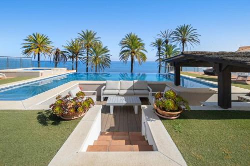 CASA ANDREA Villa para grupos con piscina y vistas al mar