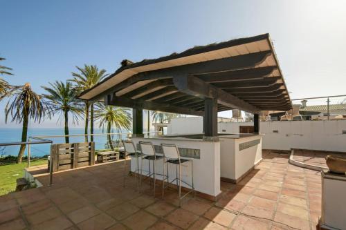 CASA ANDREA Villa para grupos con piscina y vistas al mar