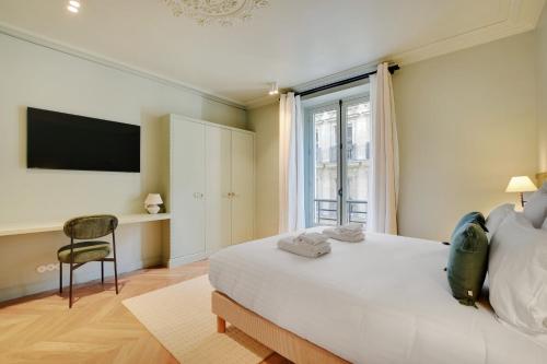 Pick A Flat's Apartment in Canal Saint Martin - Rue de Lancry