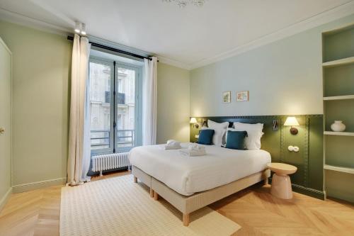 Pick A Flat's Apartment in Canal Saint Martin - Rue de Lancry