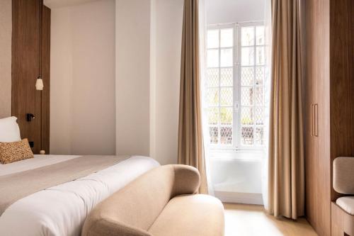 Studio luxe 7e proche Tour Eiffel lit king-size