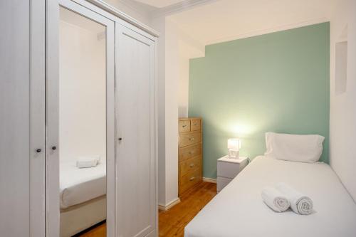Santana Cosy by Homing