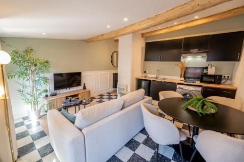 Luxe et charme authentique 4 couchages élégant au coeur du vieux Nice