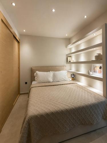 Modern Apartment with Free Private Parking near Metro