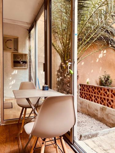 Provencal hideaway with garden, Aix-en-Provence historic center
