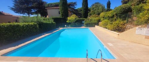 Modern house with pool - in Sainte-Maxime