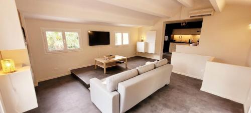 Modern house with pool - in Sainte-Maxime