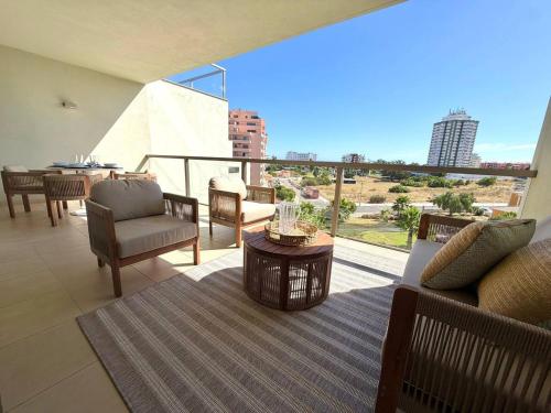 Apartamento Oasis com Piscina Perto da Praia