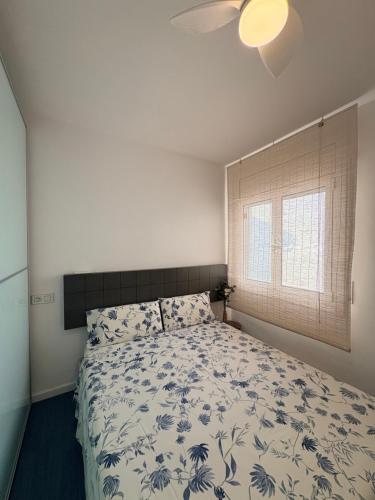 Apartamento con fabulosas vistas sobre la bahía de Roses- El Piset