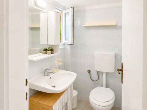 Aegean Pearl Maisonette Near Beach and Free Parking
