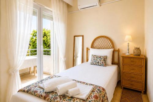 Aegean Pearl Maisonette Near Beach and Free Parking