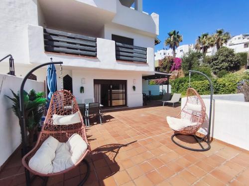 La Resina Golf - terraza, piscina y pádel