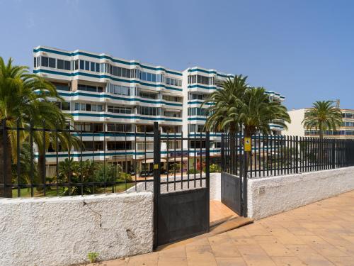 Penthouse Playa de Inglés near Yumbo with pool & parking