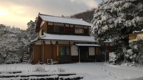 Το Echizen Guesthouse TAMADA τον χειμώνα