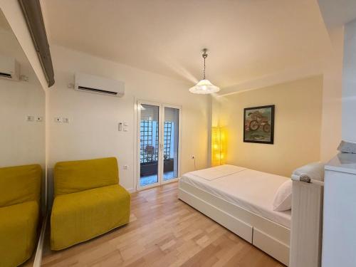 Cozy, Newly Renovated Studio in Central Athens