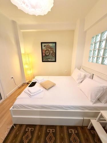 Cozy, Newly Renovated Studio in Central Athens