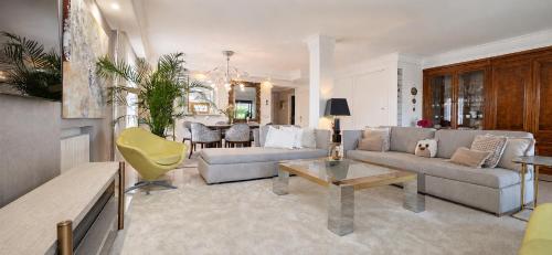 Elegant GOLDEN MILE Marbella