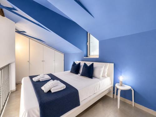 100 m from the sea, wifi, SmartTV, and close to the center