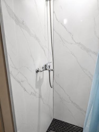 Small Cozy Loft Studio with small private Kitchenette and Shower