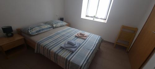 Room VeLa