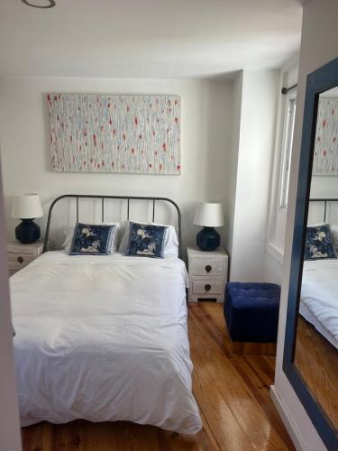 One-bedroom apartment overlooking Castelo de São Jorge