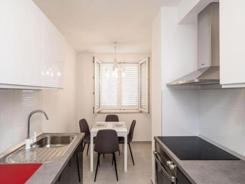 Apartment Petra & Iva - One Bedroom Apartment with Balcony